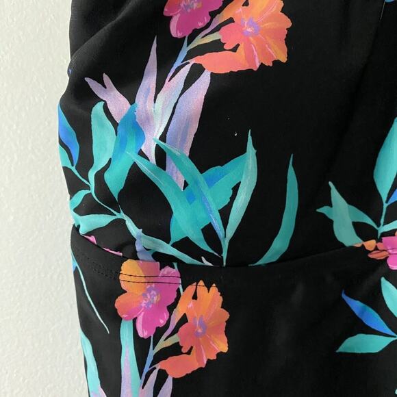 Island Escape One-Piece Black Floral Adjustable Swimsuit Size 10 New - Picture 6 of 11